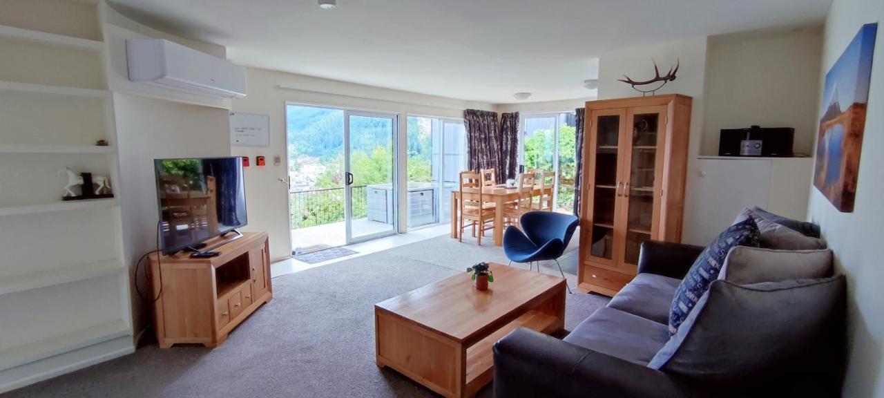 Beautiful Lake Views Apartment クイーンズタウン エクステリア 写真