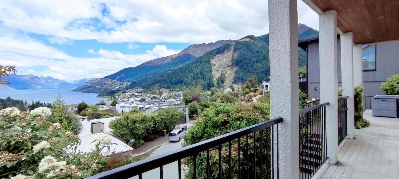 Beautiful Lake Views Apartment クイーンズタウン エクステリア 写真